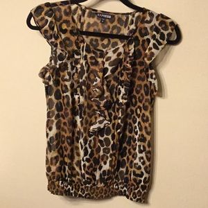 Women’s leopard print ruffle sleeve top